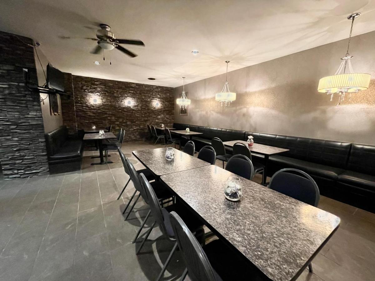 Travelodge By Wyndham Winnipeg Airport Esterno foto