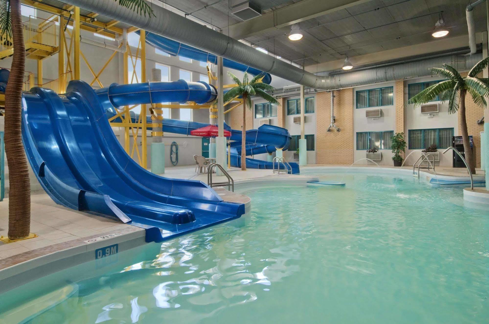 Travelodge By Wyndham Winnipeg Airport Esterno foto